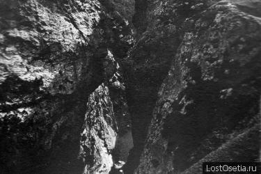 Кадаргаванский каньон. Фото К.Щебровского. 1910 год.